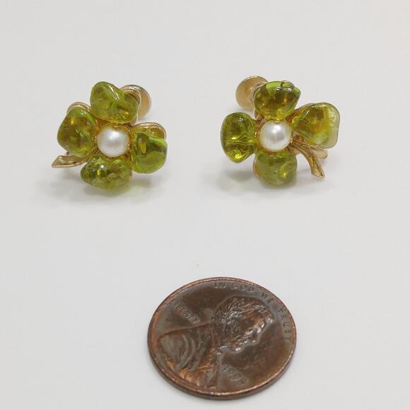 Vintage Peridot Gemstone Four Leaf Clover Earrings, Pearls, Gold Plated, 1950s - Picture 6 of 10